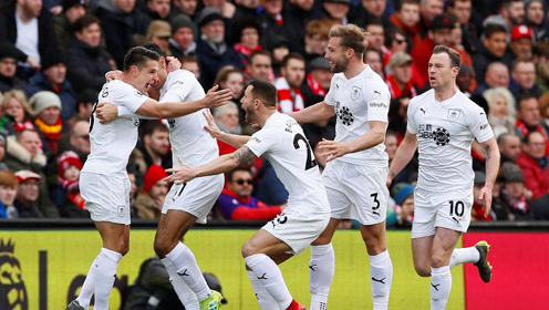 电竞品牌合作扩大产业链布局