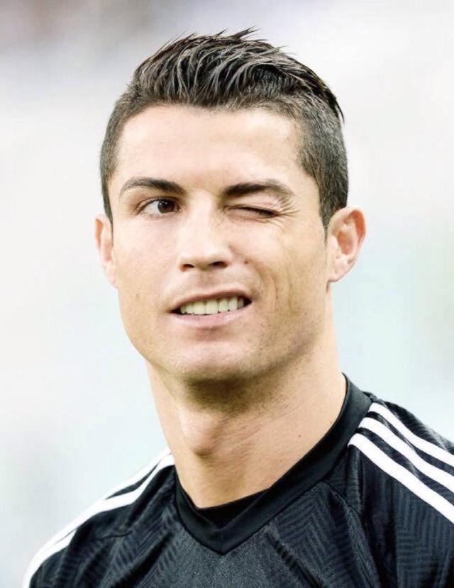 德转评年度最佳左边锋：迪亚斯、KK、拉菲尼亚、维尼修斯入围（德转公布年度最佳左边锋候选：迪亚斯、KK、拉菲尼亚、维尼修斯上榜）