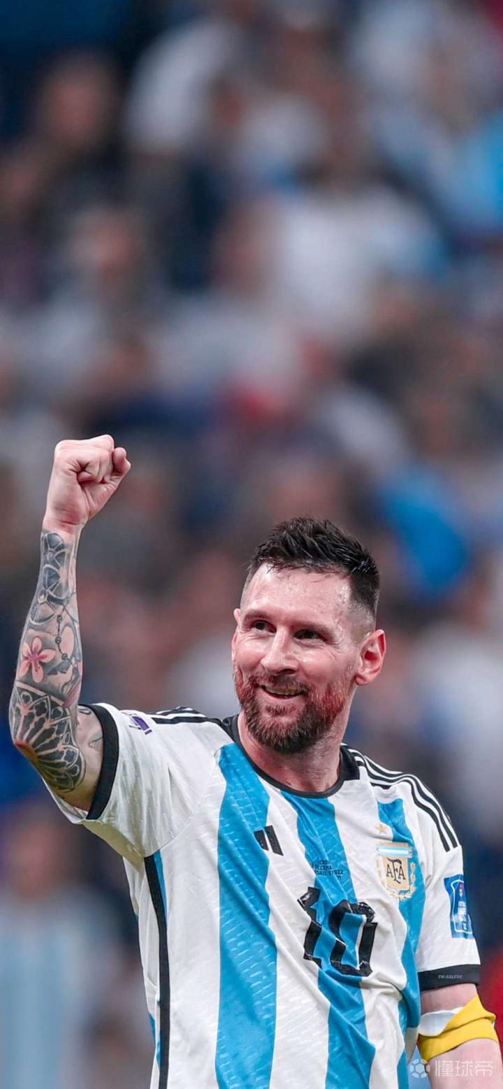 334球66助攻，哈兰德职业生涯已直接参与400球（哈兰德职业生涯直接参与进球达400次：334球+66助攻）