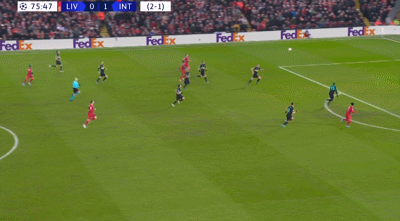 带领桑托斯成功逃离降级区，内马尔赛后动情落泪（内马尔率桑托斯脱离降级区，赛后激动落泪）