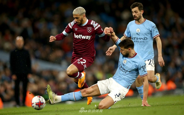 库里：我们第四节开局打得太糟了，以这种方式输球真的很难受（库里：末节开局不在状态，这样的失利令人非常难受）